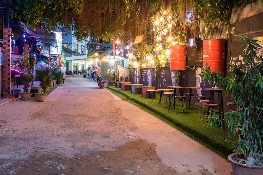 Happy Zone Hostel Siem Reap Exterior photo