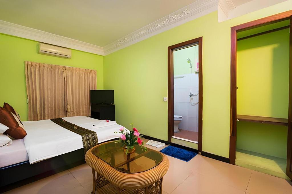 Happy Zone Hostel Siem Reap Exterior photo